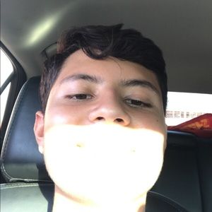 Meet your Posher, Alexis